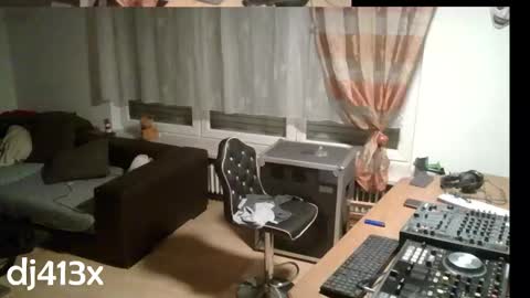 kinky_413x online show from 02/19/26, 12:28