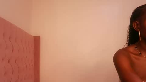 Snapshot of kinky_lola1 chatting on 03/04/26, 07:03 Lola online show from 03/04/26, 07:03