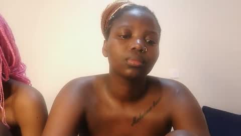 Snapshot of kinky_lola1 chatting on 03/18/26, 10:29 Lola online show from 03/18/26, 10:29