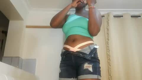 Snapshot of kinky_lola1 chatting on 03/28/26, 11:37 Lola online show from 03/28/26, 11:37