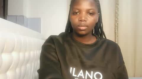 Snapshot of kinky_lola1 chatting on 04/02/26, 11:24 Lola online show from 04/02/26, 11:24