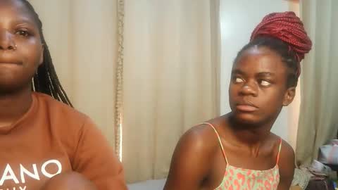 Snapshot of kinky_lola1 chatting on 04/03/26, 01:53 Lola online show from 04/03/26, 01:53