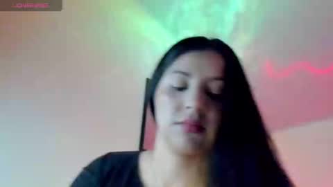 Snapshot of kinky_yeyns chatting on 01/28/25, 12:15 kinky yeyns online show from 01/28/25, 12:15