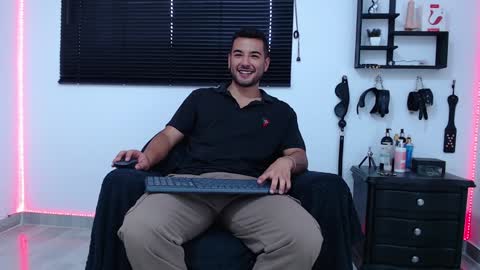 Allison  Diego online show from 12/21/24, 08:10