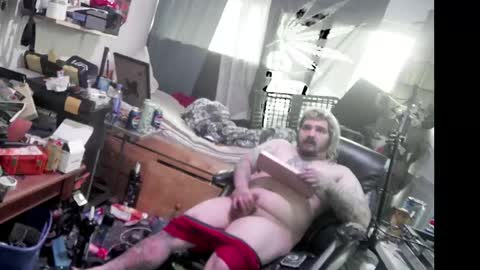 Snapshot of kinkybiguy14 chatting on 06/05/26, 10:15 Kinky Cassie online show from 06/05/26, 10:15