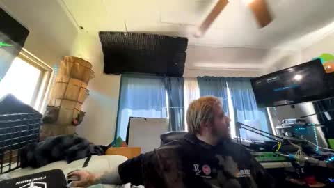 Snapshot of kinkybiguy14 chatting on 06/07/26, 02:43 Kinky Cassie online show from 06/07/26, 02:43