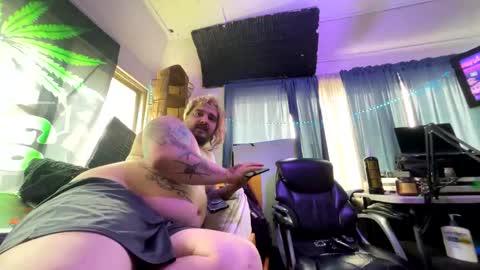 Snapshot of kinkybiguy14 chatting on 06/09/26, 01:56 Kinky Cassie online show from 06/09/26, 01:56