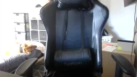 Horny Bloomy online show from 11/20/25, 06:57