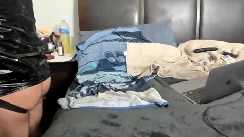 Kinkyguy323232 online show from 01/01/25, 09:39