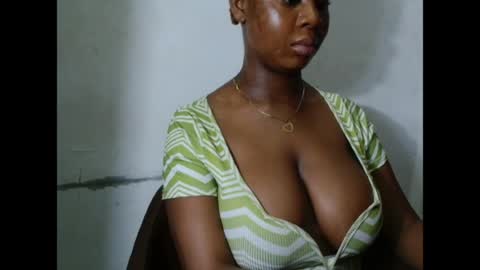 Snapshot of kinkyjuicexx chatting on 04/29/26, 05:30 kinkyjuicexx online show from 04/29/26, 05:30