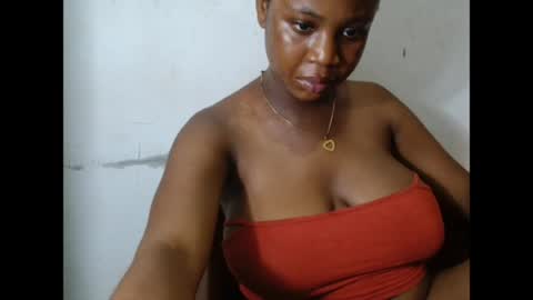 Snapshot of kinkyjuicexx chatting on 05/02/26, 12:48 kinkyjuicexx online show from 05/02/26, 12:48