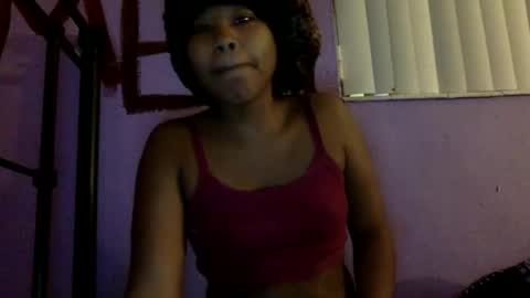 Snapshot of kinkykittee chatting on 02/27/26, 06:13 Bunniii online show from 02/27/26, 06:13