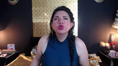 Snapshot of kinkyy_mom chatting on 04/16/26, 09:39 kinkyy_mom online show from 04/16/26, 09:39