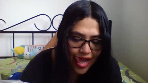 kion_and_valu online show from 10/08/25, 05:43