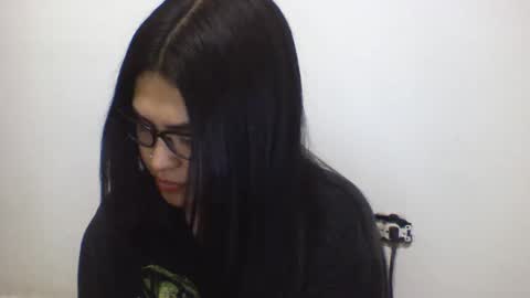 kion_and_valu online show from 10/10/25, 12:42