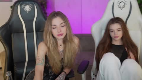 Snapshot of kira0541 chatting on 12/15/25, 08:46 Sweet girls online show from 12/15/25, 08:46