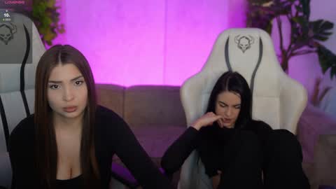 Snapshot of kira0541 chatting on 12/17/25, 09:04 Sweet girls online show from 12/17/25, 09:04