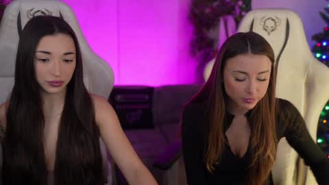 Snapshot of kira0541 chatting on 12/19/25, 09:27 Sweet girls online show from 12/19/25, 09:27