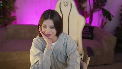 Snapshot of kira0541 chatting on 12/21/25, 09:55 Sweet girls online show from 12/21/25, 09:55