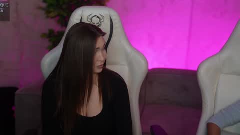 Snapshot of kira0541 chatting on 12/22/25, 11:40 Sweet girls online show from 12/22/25, 11:40