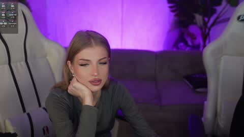 Snapshot of kira0541 chatting on 01/07/26, 08:50 Sweet girls online show from 01/07/26, 08:50