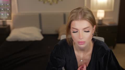 Snapshot of kira0541 chatting on 02/06/26, 08:29 Sweet girls online show from 02/06/26, 08:29