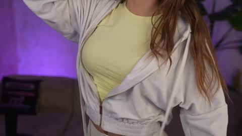 Snapshot of kira0541 chatting on 03/14/26, 09:37 Sweet girls online show from 03/14/26, 09:37