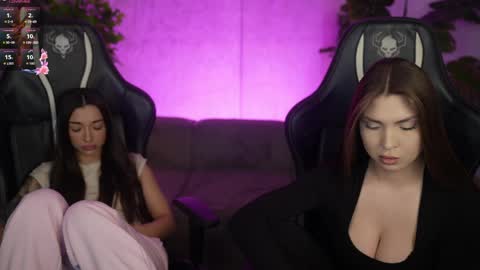 Snapshot of kira0541 chatting on 03/31/26, 09:10 Sweet girls online show from 03/31/26, 09:10