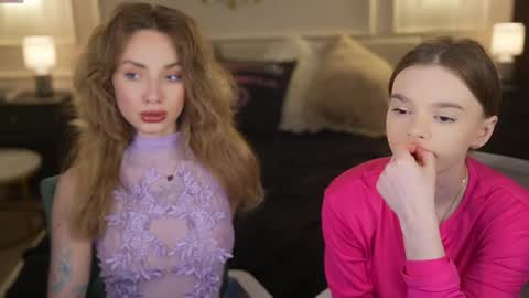 Snapshot of kira0541 chatting on 04/10/26, 08:02 Sweet girls online show from 04/10/26, 08:02