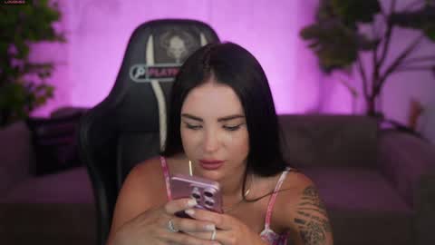 Snapshot of kira0541 chatting on 06/07/26, 08:18 Sweet girls online show from 06/07/26, 08:18