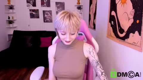 Snapshot of kira__cutie chatting on 03/11/26, 08:26 Kira online show from 03/11/26, 08:26