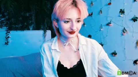 Snapshot of kira__cutie chatting on 04/24/26, 08:55 Kira online show from 04/24/26, 08:55
