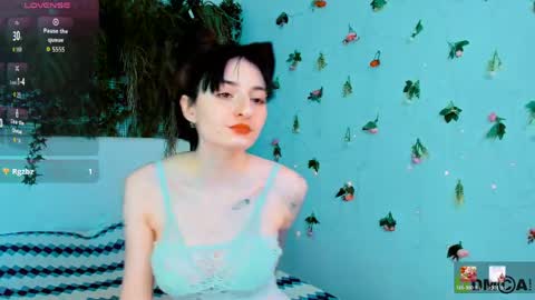 Snapshot of kira__cutie chatting on 05/23/26, 10:25 Kira online show from 05/23/26, 10:25
