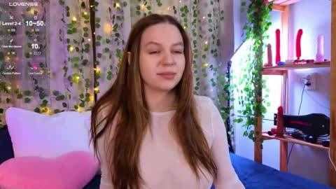 Snapshot of kira_briis chatting on 05/04/26, 06:37 Kira Briis online show from 05/04/26, 06:37
