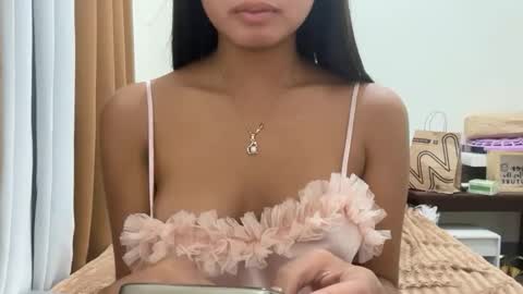 kira_danaya online show from 04/12/26, 02:55