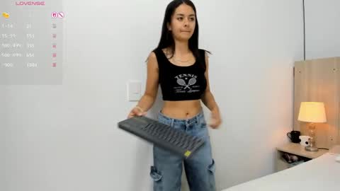 Snapshot of kira_dubois chatting on 04/23/26, 11:31 Kira online show from 04/23/26, 11:31