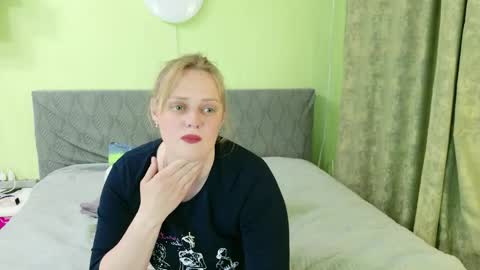 Kira online show from 05/22/26, 11:38