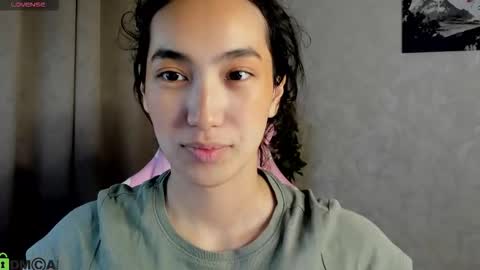 Aura online show from 11/26/25, 03:29