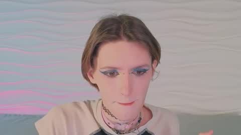 Snapshot of kira_long chatting on 11/15/25, 05:05 MADI online show from 11/15/25, 05:05