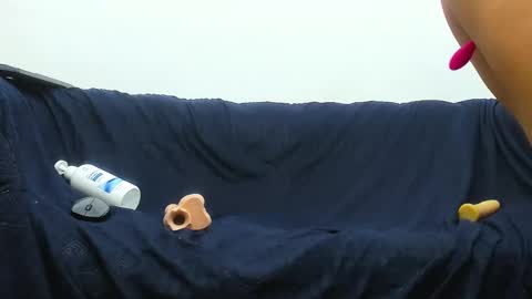 kira online show from 03/11/25, 03:02