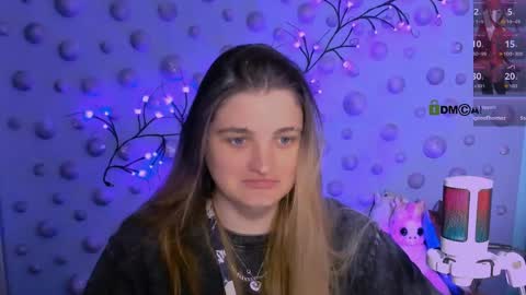 Snapshot of kira_melt chatting on 04/14/26, 11:22 kira_melt online show from 04/14/26, 11:22