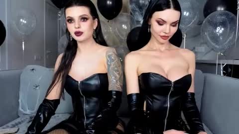 Snapshot of kira_mmr chatting on 11/01/25, 03:36 Kira and friends online show from 11/01/25, 03:36