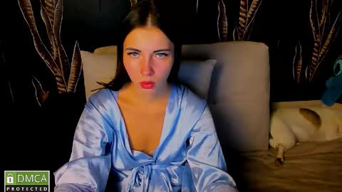 Snapshot of kira_moon_1 chatting on 10/20/25, 06:52 Kira online show from 10/20/25, 06:52