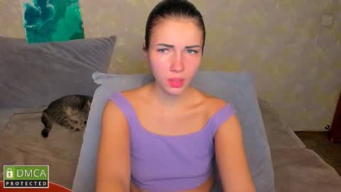 Snapshot of kira_moon_1 chatting on 11/02/25, 06:54 Kira online show from 11/02/25, 06:54