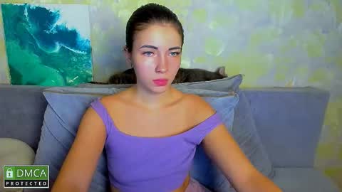 Snapshot of kira_moon_1 chatting on 11/29/25, 07:28 Kira online show from 11/29/25, 07:28