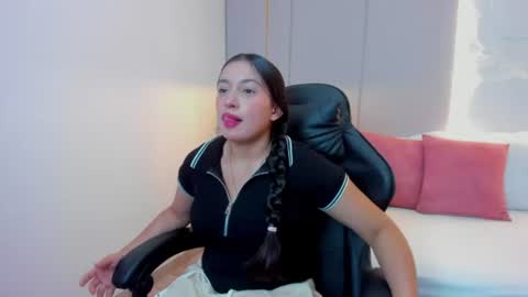 K I R A online show from 06/29/26, 11:21