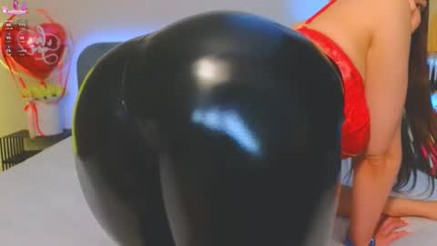 Kira online show from 02/13/26, 06:15