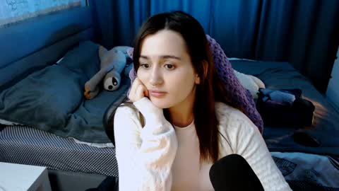 Kira  follow me  online show from 02/06/25, 12:43