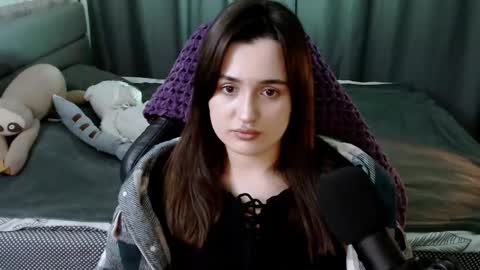 Kira  follow me  online show from 02/14/25, 02:54