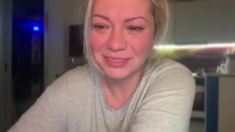 Snapshot of kiradivine chatting on 01/22/25, 07:24 KiraDivine online show from 01/22/25, 07:24